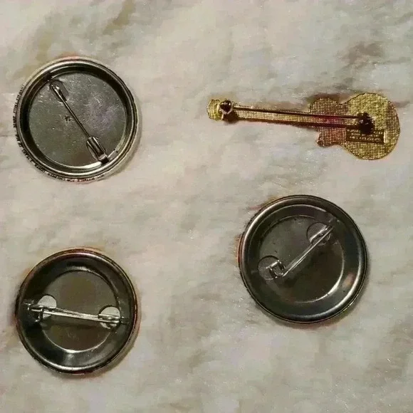 Vintage Hard Rock Cafe Buttons and Pin - Picture 2 of 8